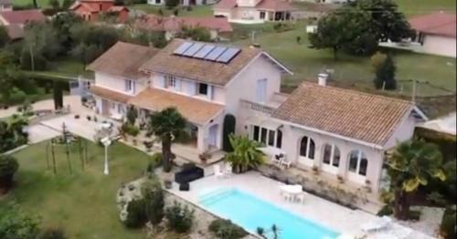 Saint Didier de la Tour Bed & Breakfast | Relaxing Domaine de la Provençale with Oceanfront Views