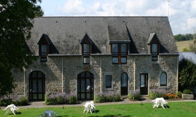 Riec-sur-Belon Hotel | Pet-Friendly Getaway at Domaine De Kerstinec in Kerland