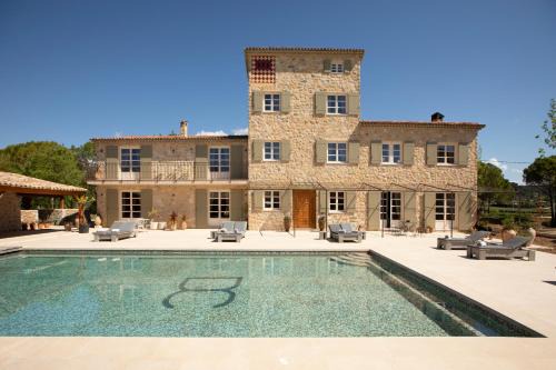 Lorgues Bed & Breakfast | Discover Domaine De La Chapelle: Oceanfront Retreat Awaits