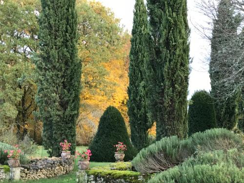 Saint-Cirq House | Explore Domaine de la Charmeraie: Oceanfront Retreat Awaits