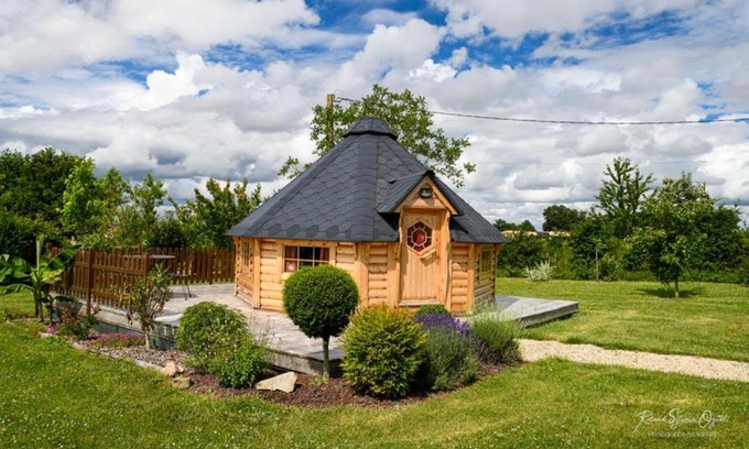 Le Boupere Bed & Breakfast | Relax at Domaine de La Courillère: Pool, Spa & Family Fun