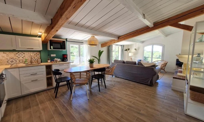Le Pradet House | Experience Oceanfront Elegance at Domaine de la Navicelle
