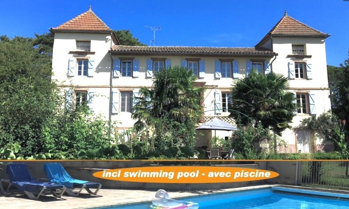 Lisle-sur-Tarn Other | Exclusive Escape at Domaine de Ménerque Castle with Pool