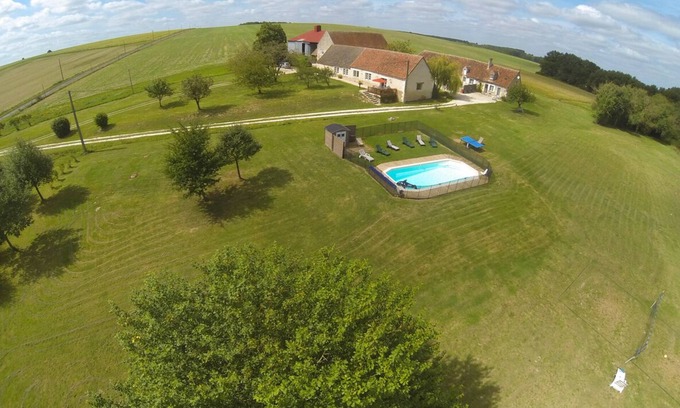 Bridore House | Discover Domaine de Matounet: Cozy Cottage with Pool