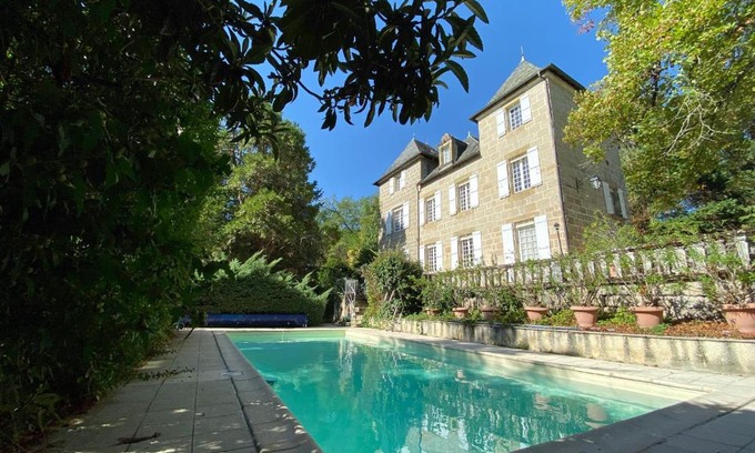 Brive-la-Gaillarde House | Idyllic Domaine de Migoule with Ocean Views & Pool