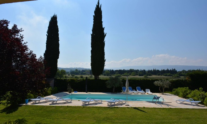 L'Isle-sur-la-Sorgue House | Inviting Domaine de Samango: Gites with Pool & Luberon Views