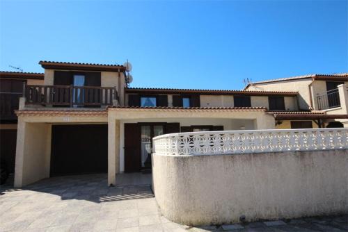 Portiragnes-Plage Villa | Family-Friendly Villa Near the Beach with Pool Access