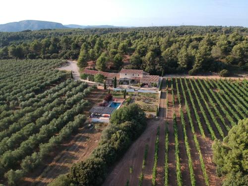 Jouques House | Relaxing Stay at Domaine de Villemus with Ocean Views