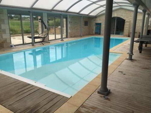 Jaunay-Marigny House | Discover the Charm of Domaine de la Pallu with Private Pool