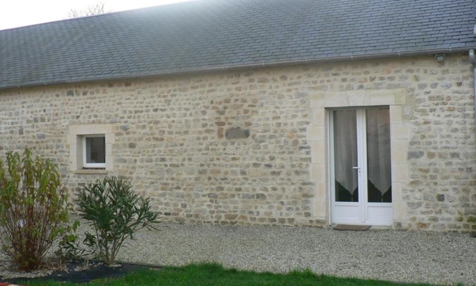 Ecrammeville Apartment | Pet Friendly Retreat at Domaine des Cigognes - Gîte les Roseaux