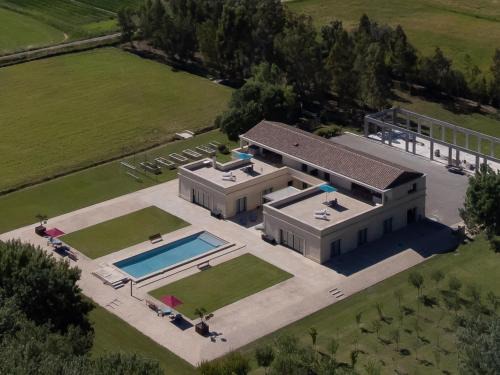 Molleges Bed & Breakfast | Experience Elegance at Domaine des Eucalyptus - 4 Stars