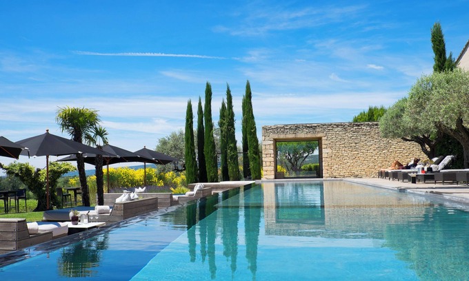 Saint-Saturnin-les-Apt Hotel | Indulge at Domaine des Andéols - Guest Rated 9.8/10