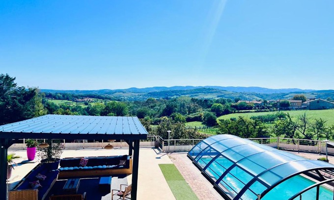 Beaujolais Pierres Dorees House | Domaine des Vignes d'Hôtes