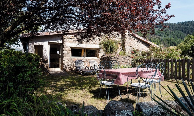 Asperjoc House | Experience Domaine du Vernadel: Pet-Friendly Retreat Awaits