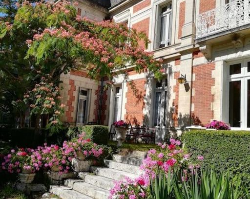 Montmoreau-Saint-Cybard House | Discover Domaine de Champ Rose with Heated Pool & Family Fun