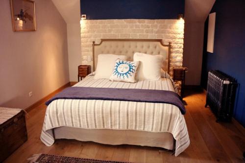 Comblanchien House | Explore Domaine Gille: Family-Friendly Dining Awaits