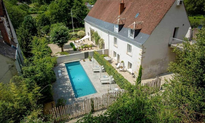 Poce-sur-Cisse House | Experience Domaine La Restrie with Spa & Breakfast Options