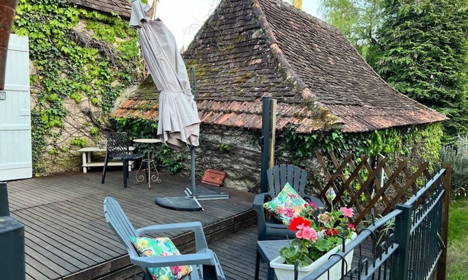 Fossemagne House | Discover Domaine le Manoir: Private Pool & Spa Retreat