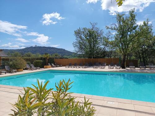 Saint-Saturnin-les-Apt Other | Enjoy Stunning Ocean Views at Domaine Les Chênes Blancs