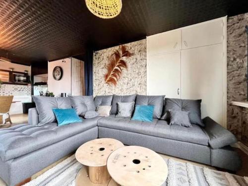 Caffiers Apartment | Relaxing Retreat at Domaine Les Tourelles with Spa & Hot Tub