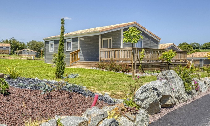 Les Epesses RV Rental | Discover Domaine Mélusine: Ocean View & Spa Retreat