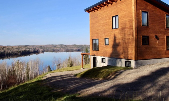 Saint-Felix-d'Otis Ski Chalet | Unforgettable Stays at Domaine Otis - Le Kaven with Breakfast