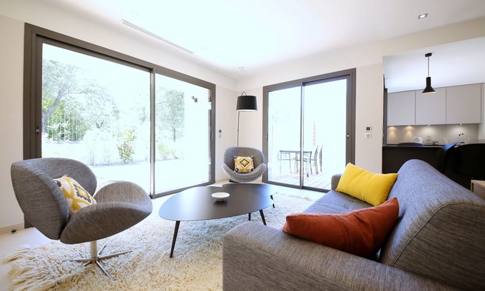 Fuveau Cottage | Domaine Rampale Lodge: Relax by the Heated Pool, Aix-Marseille
