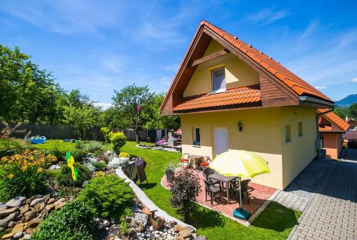 Liptovsky Trnovec House | Pet-Friendly Domceky Holiday: Guest Rated 9.9/10 Stay