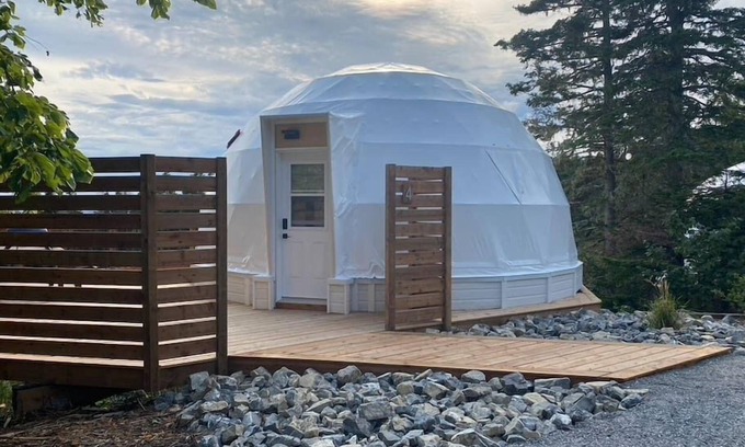 Perce Ski Chalet | Ocean View Delight at Dome #4 in Domaine Renard