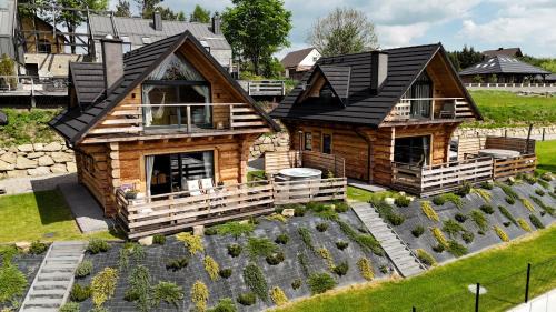 Pcim Ski Chalet | Relaxing Wooden Cabin in the Mountains with Hot Tub