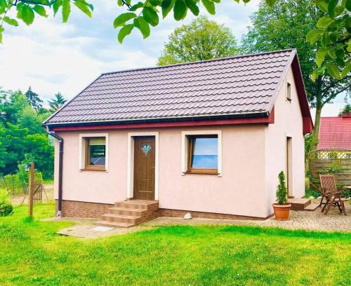 Polczyn-Zdroj House | Discover Domek Gościnny: Pet-Friendly with Hot Tub