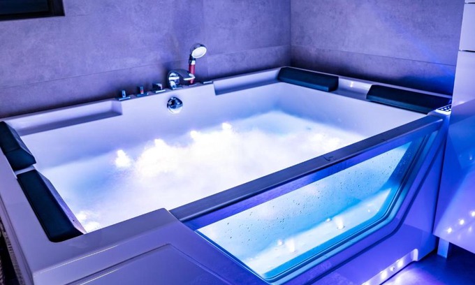 gmina Siemysl House | Relax at Domek: Hot Tub & Spa Retreat for Families