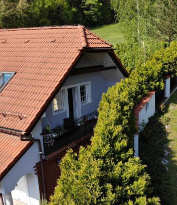 Brenna Apartment | Guest Rated 10/10: Domek i Apartamenty Zacisze Retreat
