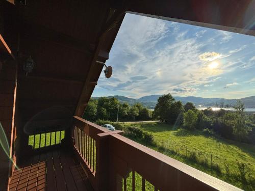 Grodek Nad Dunajcem House | Beautiful Domek nad jeziorem Rożnowskim with Pool & Views