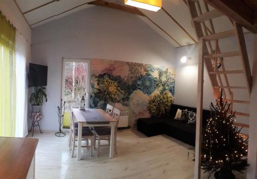 Osieczna Cabin | Unforgettable Stay at Domek nad jeziorem with Ocean View