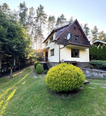 gmina Kaliska House | Domek nad Jeziorem Trzechowskim w lesie letniskowy na wsi