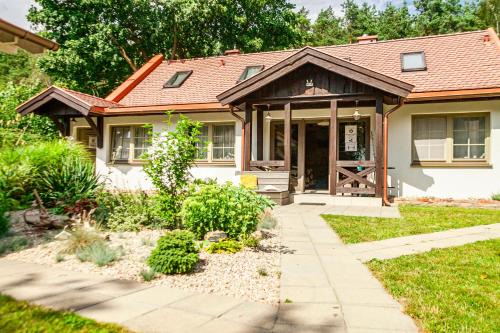 Wyspa Sobieszewska House | Pet-Friendly Domek pod Grabami: Guest Rated 9/10