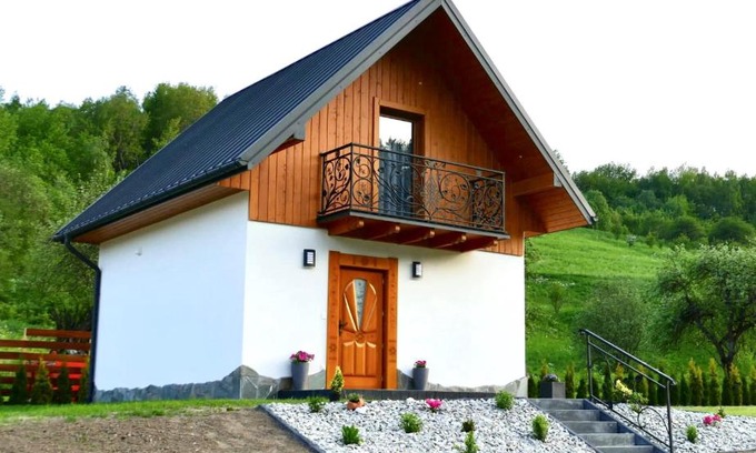 Ochotnica Dolna Ski Chalet | Family-Friendly Escape at Domek przy Lubaniu - 10/10 Rated