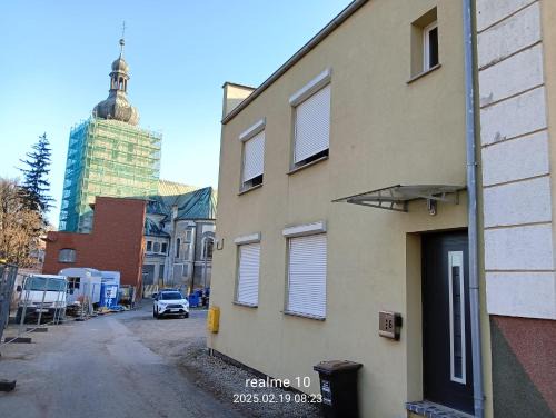 Glogowek Apartment | Pet-Friendly Stay at Domek przy Rynku - Rated 9.7/10