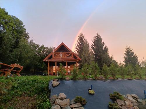 Kamienna Gora House | Pet-Friendly Domek Raszówka with Oceanfront Views
