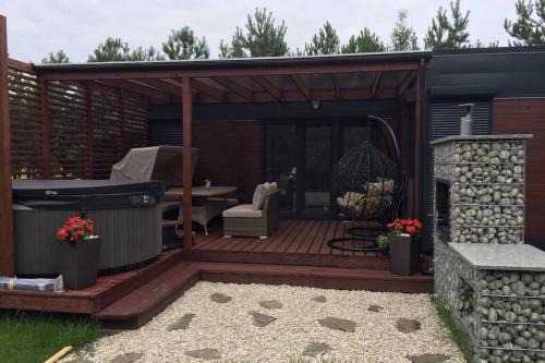 Radziejowice House | Relaxing Domek SunRelax with Hot Tub Near Suntago