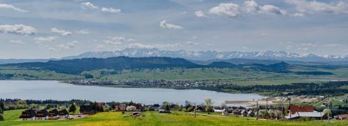 Huba House | Scenic Domek u Chmielaków with Lake Views & Child-Friendly