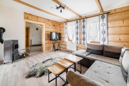 Bialy Dunajec Apartment | Child-Friendly Retreat at Domek u Stochów - Rated 9.6/10