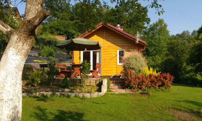 Bobrka House | Cozy Domek in Bieszczady Orchard - Guest Rated 9.8