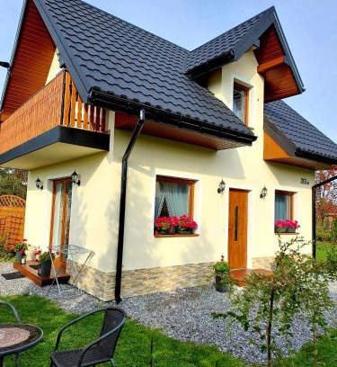 Chochołow House | Discover Domek w Chochołowie: Family-Friendly Retreat