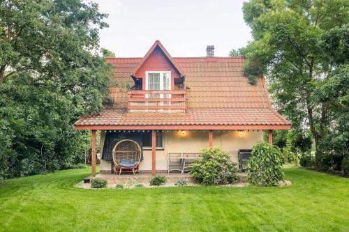 gmina Sadowne House | Oceanfront Escape at Domek w Lipieńcu - 10/10 Guest Rated
