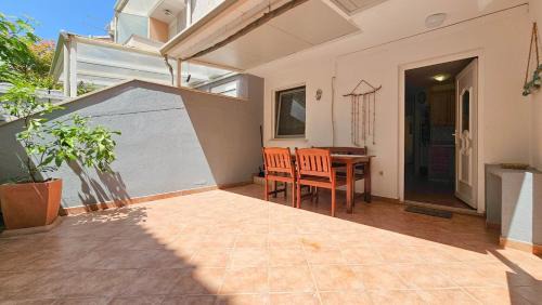 Mareda Apartment | Top-Rated Domili Hotel: Family-Friendly Getaway Awaits
