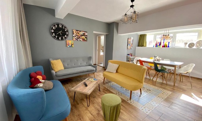 Old City Apartment | Top-Rated Dominic Apartment Near Unirii Square for Families
