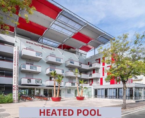 Lido di Jesolo Hotel | Discover Domino Suite Hotel & Residence with Ocean View Pool