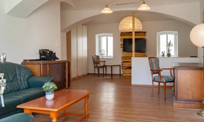 Strehlen Apartment | Family-Friendly Stay at Domizil am Kaitzbach - Rated 9.3